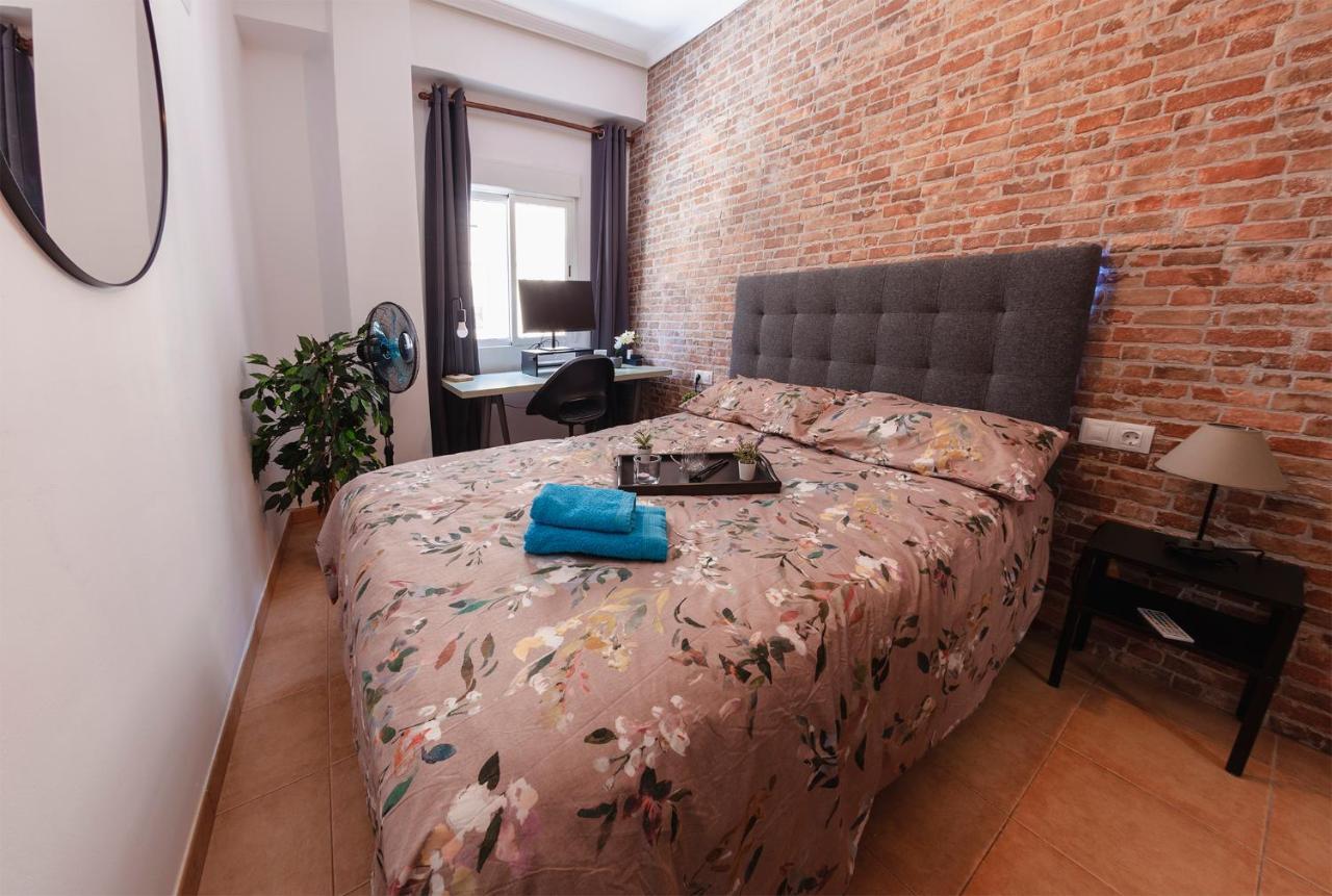 Luxury Artistic Digital Nomad 2 Bedroom W/Terrace Валенсія Екстер'єр фото